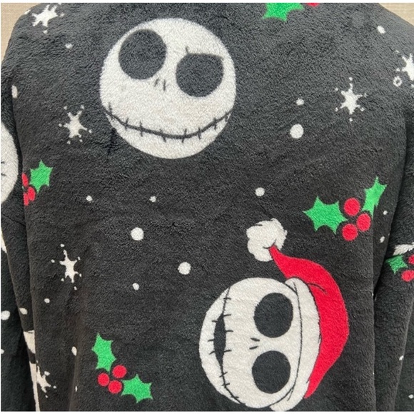 Nightmare Before Christmas Jack Skellington Sweater & Slipper Socks - Picture 5 of 8